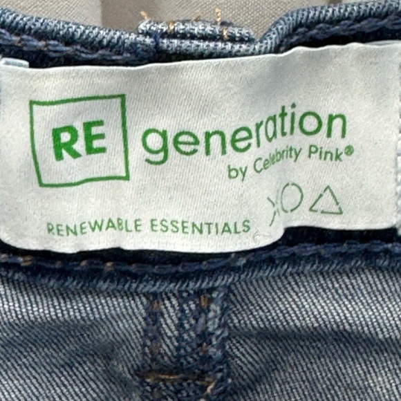 RE Generation by Celebrity Pink Curvy Distressed Denim Shorts - size 5/27 - Picture 3 of 12